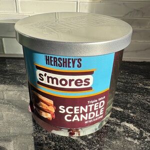 Hershey Smores scented jar candle. 3 wick. 14 oz. NWT